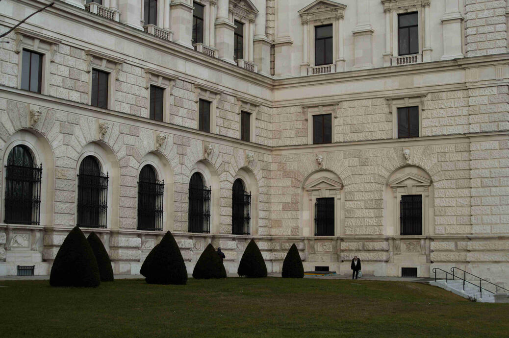 Familiarity - Sony A57 (4,912 x 3,264)